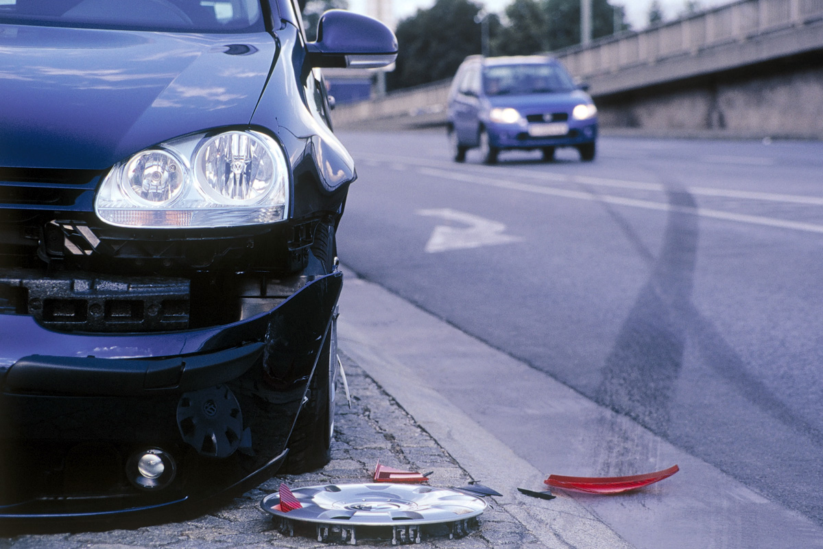 Police shocked by motorists filming crash on phones  Auto 