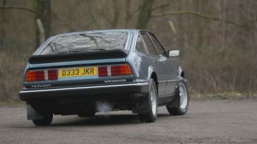 Rover SD1 (1976-1986) icon - rear 3/4 while turning right driving