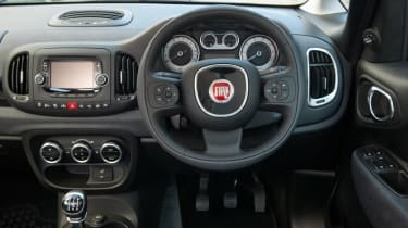 Fiat 500L 1.6 Multijet interior