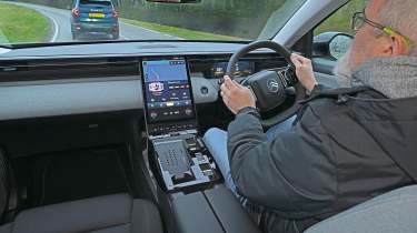 Citroen C5 Aircross - driving