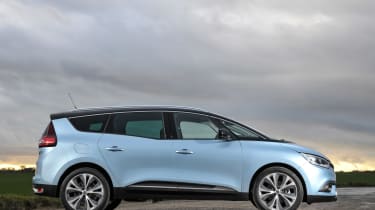 Renault Scenic and Grand Scenic Hybrid Assist - 12
