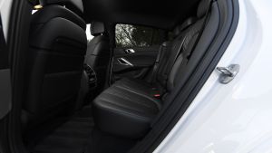 BMW X6 twin test - back seats