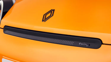 Renault Twingo - Renault badge
