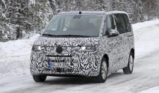 Volkswagen Transporter T7 spy - front