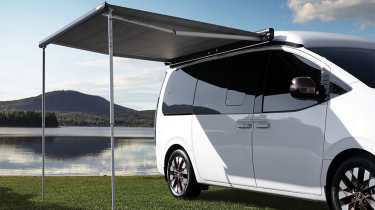 Hyundai Staria Camper Concept - awning