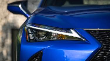 Lexus UX 350h+ F-Sport - headlight