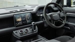 Land Rover Defender V8 - cabin