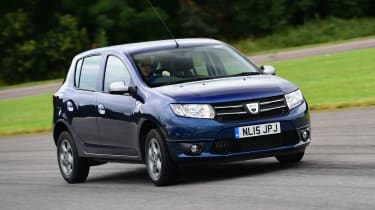 Dacia sandero review 2015