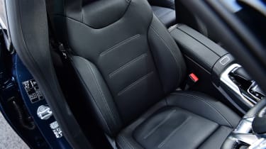 Mercedes-AMG CLA 35 - seat