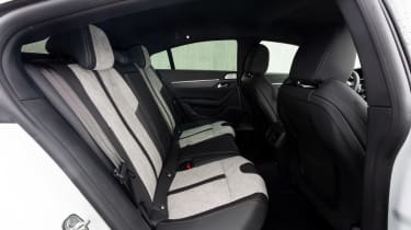 Peugeot 508 Hybrid - rear seats