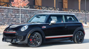 MINI John Cooper Works Knights Edition - front 3/4