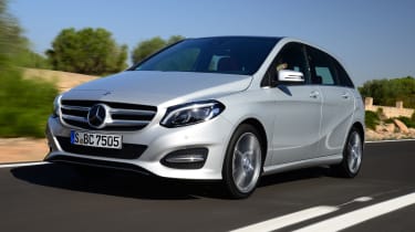Mercedes B220 CDI 4MATIC Sport - front tracking