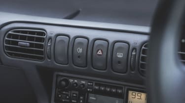 Nissan Micra Mk2 icon - controls