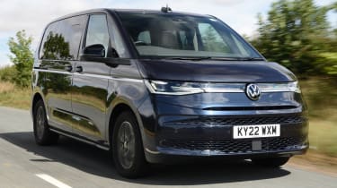  Volkswagen Multivan - front tracking