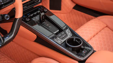 Brabus 900 Peetch - carbon centre console