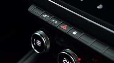 Renault Clio - buttons