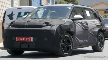 Kia EV3 GT - front 3/4