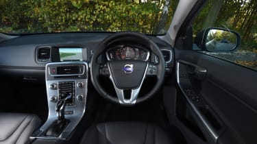 Volvo V60 D5 Twin Engine - interior