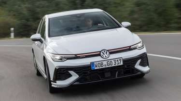 Volkswagen Golf GTI Clubsport - front action