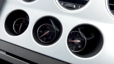 Alfa Romeo 159 dials