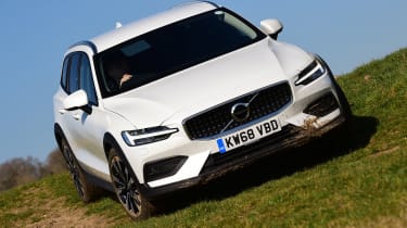 Volvo V60 Cross Country - front action