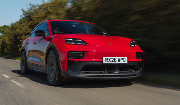 Porsche Macan GTS - front tracking