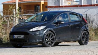 Ford Fiesta 2017 mule spied front 3