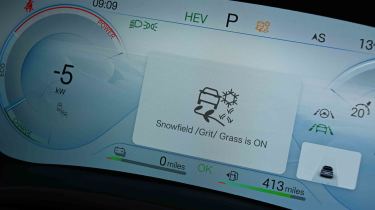 BYD Seal U - Snowfield/Grit/Grass off-road mode