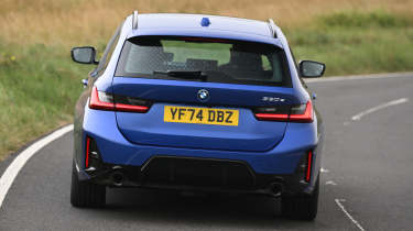 BMW 330e - rear end