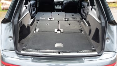 Audi Q7 2016 - boot