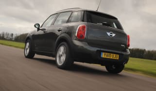 MINI Countryman Cooper D All4 rear tracking