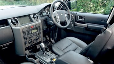 Land Rover Discovery interior