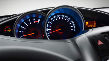 Toyota Verso 2016 - European model dials