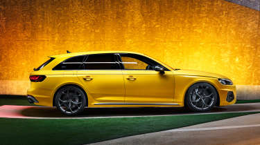 New Audi RS 4 Avant Edition 25 - side