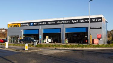 Halfords Autocentre front