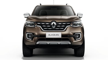 Renault Alaskan 2016 - front