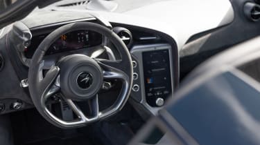 McLaren 750S - steering wheel