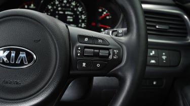 Kia Sorento - steering wheel detail