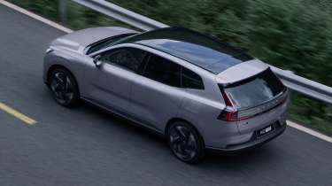 Volvo XC70 - rear