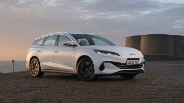 New BYD Seal 6 DM-i Touring - front static 