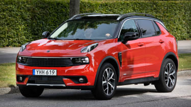 Lynk & Co 01 - front action