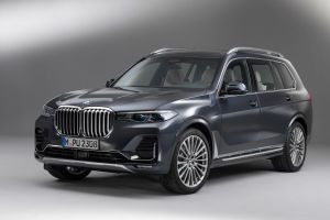 New BMW X7 studio shoot