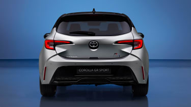 Toyota Corolla facelift - full rear