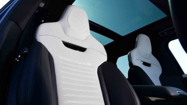 Range Rover Sport SV - front seat detail