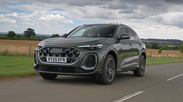 Audi Q5 - front tracking