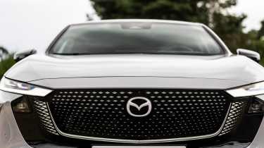 Mazda 6e - grill