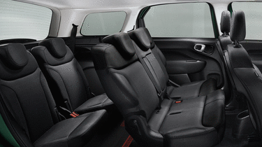 Fiat 500L MPW seats up