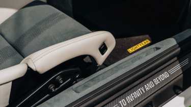 Porsche 911 Buzz Lightyear - sill
