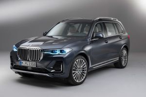 New BMW X7 studio shoot