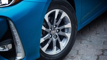 Toyota Prius Plug-in - wheel
